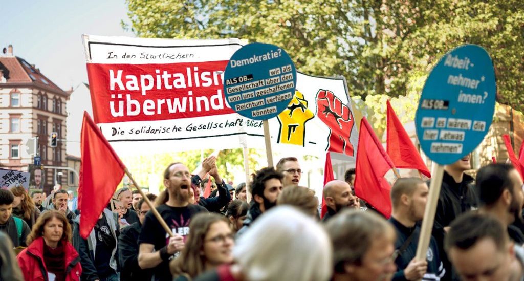 Antikapitalistischer-Bereich-auf-DGB-Demo-Stuttgart-1-Mai-2021-2
